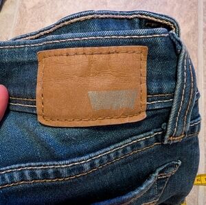 3/$25!!  Levis vintage skinny leg sz 25